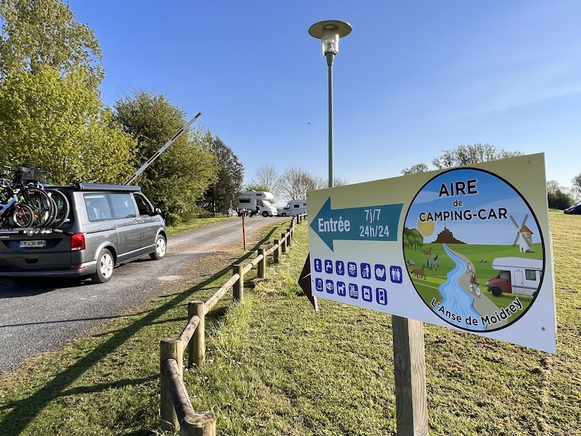 Aire Camping Cars l'Anse de Moidrey -Le Mt St Michel-Pontorson à Pontorson (Manche 50)