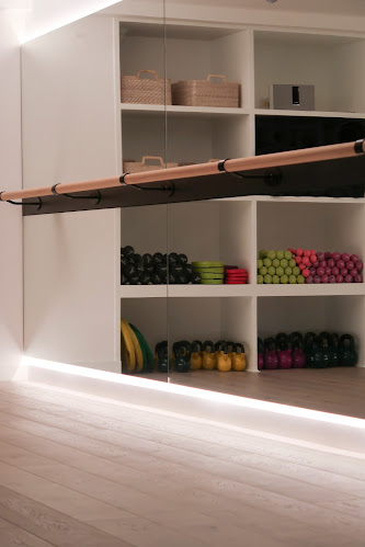 FLOW LDN - Yoga studio