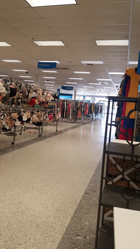 Clothing Store «Ross Dress for Less», reviews and photos, 975 NW Gilman Blvd, Issaquah, WA 98027, USA