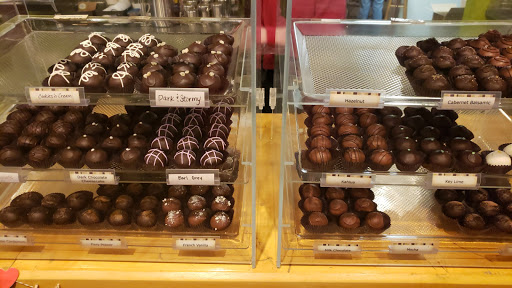 Chocolate Shop «Best Chocolate In Town», reviews and photos, 880 Massachusetts Ave, Indianapolis, IN 46204, USA