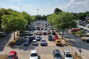 Parkplatz Unterer Wöhrd (Altes Eisstadion) image