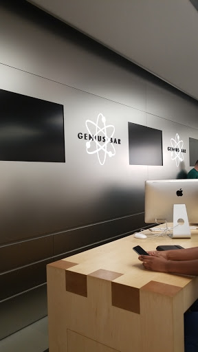 Computer Store «Apple Cherry Hill», reviews and photos, 2000 NJ-38, Cherry Hill, NJ 08002, USA