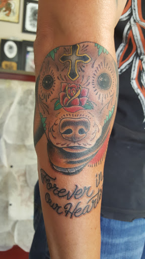 Tattoo Shop «Hold Fast Tattoo Studio», reviews and photos, 1101 Main St, Redwood City, CA 94063, USA