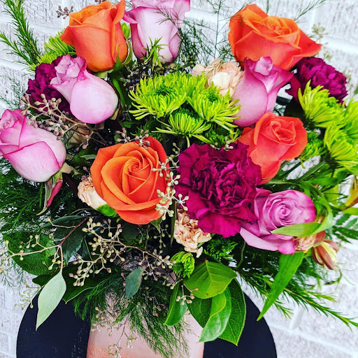 Florist «Lundstrom Florist», reviews and photos, 1709 E 3rd St, Sterling, IL 61081, USA