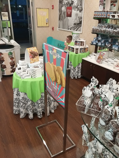 Chocolate Shop «Kilwins Little Rock», reviews and photos, 415 President Clinton Ave, Little Rock, AR 72201, USA