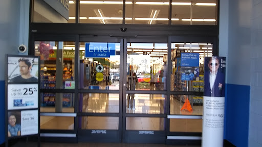 Walmart Connection Center, 14501 Lakewood Blvd, Paramount, CA 90723, USA, 