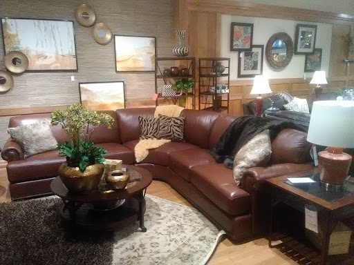 Furniture Store «La-Z-Boy Furniture Galleries», reviews and photos, 5330 E Southport Rd, Indianapolis, IN 46237, USA