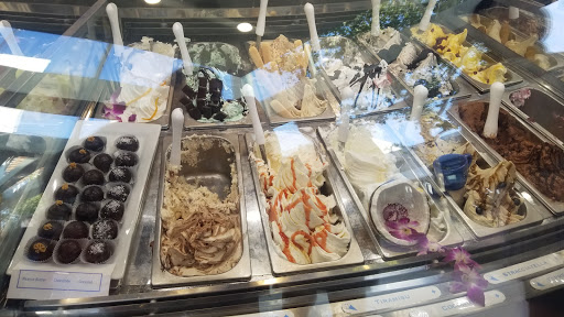 Clothing Store «Victoria Gardens», reviews and photos, 12505 N Main St, Rancho Cucamonga, CA 91739, USA