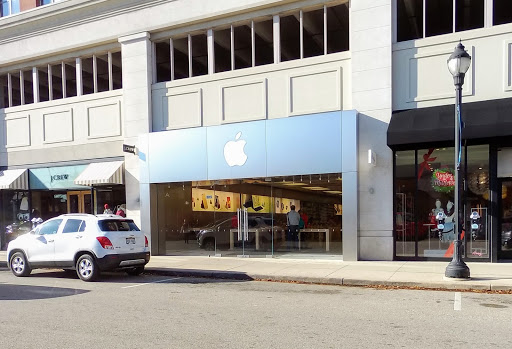 Apple Bayshore, 5715 N Centerpark Way, Glendale, WI 53217, USA, 