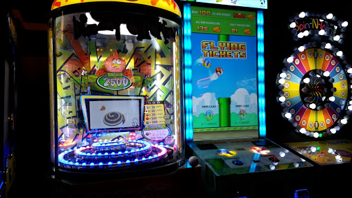 Bowling Alley «Bowlmor White Plains», reviews and photos, 47 Tarrytown Rd, White Plains, NY 10607, USA