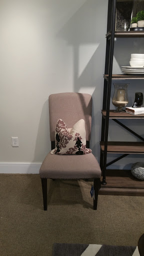 Furniture Store «Bassett Home Furnishings», reviews and photos, 90 Middlesex Turnpike, Burlington, MA 01803, USA