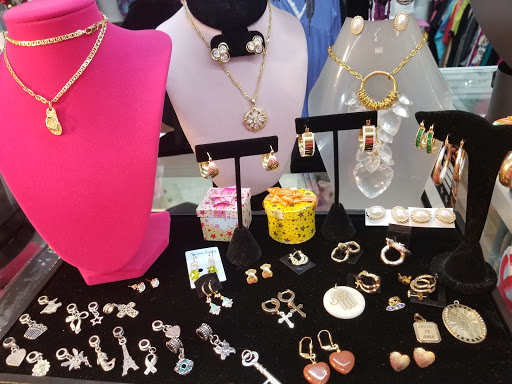 Flea Market «Revelation Marketplace», reviews and photos, 27455 S Dixie Hwy, Homestead, FL 33032, USA