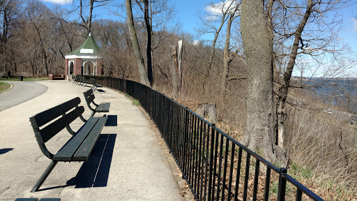 Park «Crocheron Park», reviews and photos, 214-41 34th Ave, Bayside, NY 11361, USA