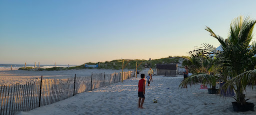 Bar & Grill «The Club at Diamond Beach», reviews and photos, 600 E Raleigh Ave, Wildwood Crest, NJ 08260, USA