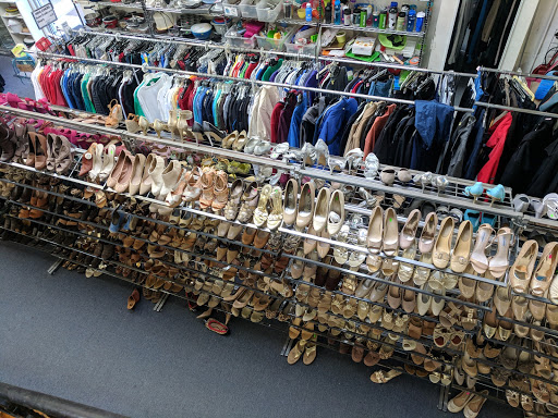 Thrift Store «Alpha Thrift Store», reviews and photos, 700 N Milpas St, Santa Barbara, CA 93103, USA