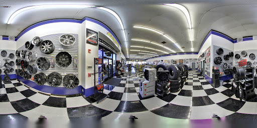 Truck Accessories Store «4 Wheel Parts Performance Center - Mesa, AZ», reviews and photos, 420 S Country Club Dr, Mesa, AZ 85210, USA