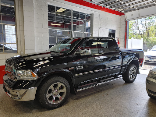 Auto Repair Shop «Auto Motion Sales and Repair», reviews and photos, 4419 Excelsior Blvd, St Louis Park, MN 55416, USA