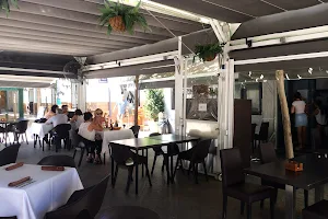 Restaurante Llaveo image