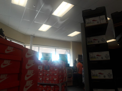 Shoe Store «Shoe Carnival», reviews and photos, 4615 Lafayette Rd, Indianapolis, IN 46254, USA