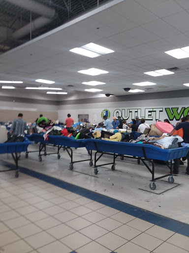 Thrift Store «Goodwill Outlet World», reviews and photos, 13600 E Mississippi Ave, Aurora, CO 80012, USA