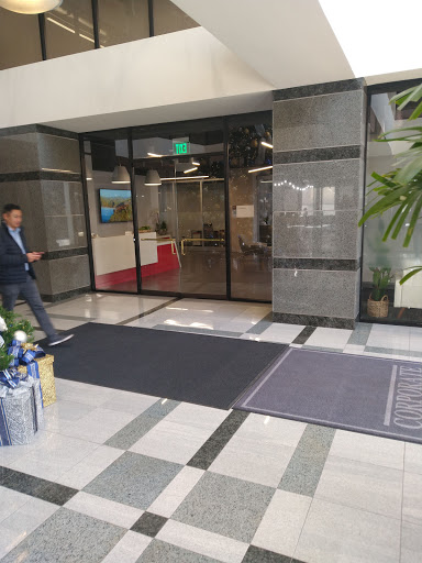 Shopping Mall «Shops On Lake Avenue», reviews and photos, 345 S Lake Ave, Pasadena, CA 91101, USA