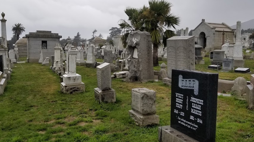 Wyatt Earp gravesite by null
