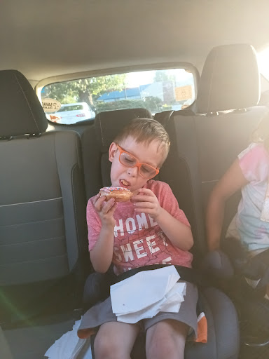 Donut Shop «Krispy Kreme South Charleston», reviews and photos, 42 Riverwalk Plaza McCorkle Ave, South Charleston, WV 25303, USA