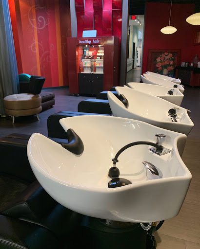 Beauty Salon «Daireds Hair Salon & Day Spa», reviews and photos, 2400 I-20 Frontage Rd, Arlington, TX 76017, USA