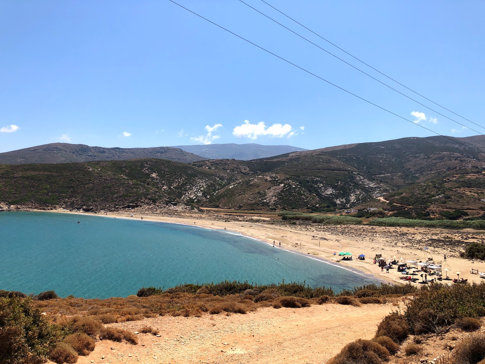 Paralia Ateni'in fotoğrafı açık yeşil su yüzey ile