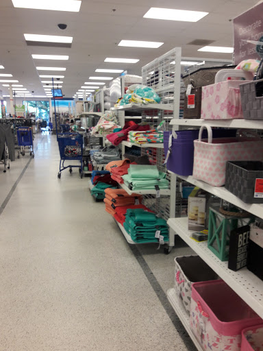 Clothing Store «Ross Dress for Less», reviews and photos, 1700 Lake Woodlands Dr, The Woodlands, TX 77380, USA