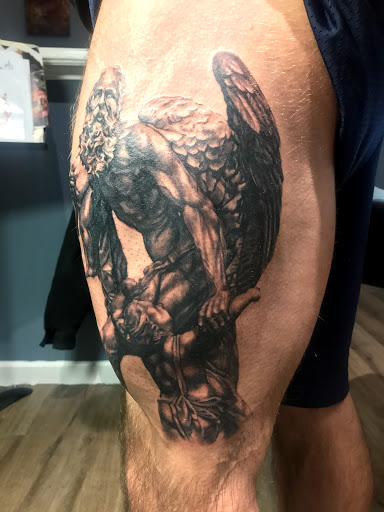 Tattoo Shop «Platinum Rose Studio & Gallery», reviews and photos, 1725 Blairs Ferry Rd, Cedar Rapids, IA 52402, USA