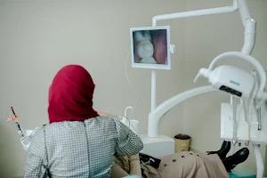 Cabinet Dentaire Dr. Amal Ghédira image