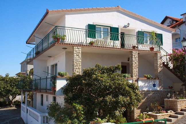 Apartments Barba - Accommodation in Trogir - Putnička agencija
