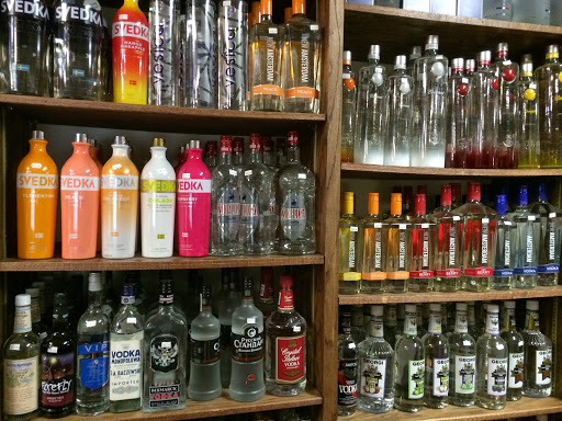 Liquor Store «B&S WINE AND SPIRITS», reviews and photos, 152 Wyckoff Ave, Brooklyn, NY 11237, USA