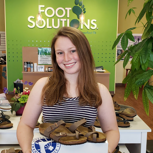 Orthopedic Shoe Store «Foot Solutions Cincinnati North», reviews and photos, 5475 Deerfield Blvd, Mason, OH 45040, USA