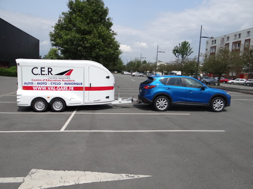 C.e.r Val Gare Ecole De Conduite Auto-École à Valenciennes, Nord