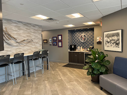 Auto Body Shop «Airport Road Auto Body Inc», reviews and photos, 80 Airport Rd, Hartford, CT 06114, USA