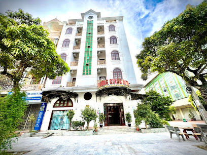 Trường Giang Hotel