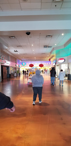 Shopping Mall «Great Wall Shopping Mall», reviews and photos, 18230 E Valley Hwy, Kent, WA 98032, USA