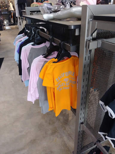 Harley-Davidson Dealer «California Harley-Davidson», reviews and photos, 1517 Pacific Coast Hwy, Harbor City, CA 90710, USA