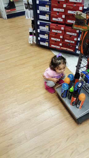 Sporting Goods Store «Big 5 Sporting Goods», reviews and photos, 4701 Century Blvd, Pittsburg, CA 94565, USA