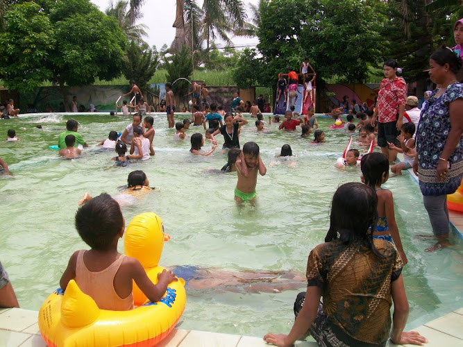 Kolam Renang Tirta Mandiri