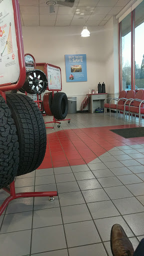 Tire Shop «Discount Tire Store - Vancouver, WA», reviews and photos, 8120 NE Vancouver Plaza Dr, Vancouver, WA 98662, USA