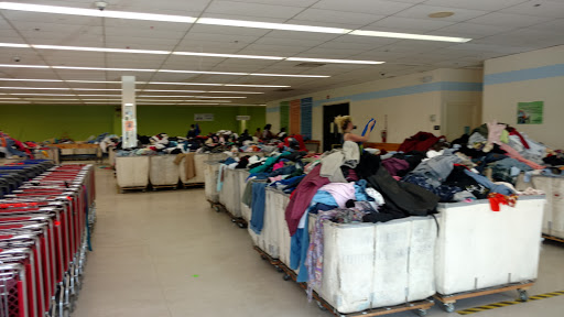 Outlet Store «Goodwill Ocala Outlet Store», reviews and photos, 2920 W Silver Springs Blvd, Ocala, FL 34475, USA
