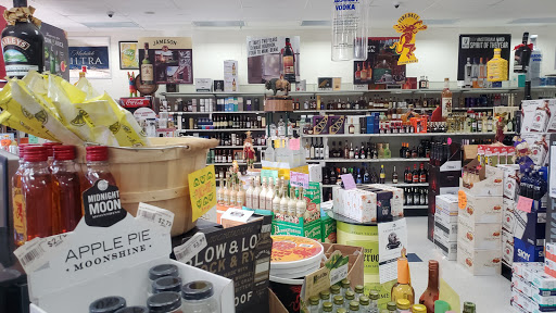 Liquor Store «Ives Road Wine & Spirits», reviews and photos, 20 Ives Rd # 103A, Wallingford, CT 06492, USA