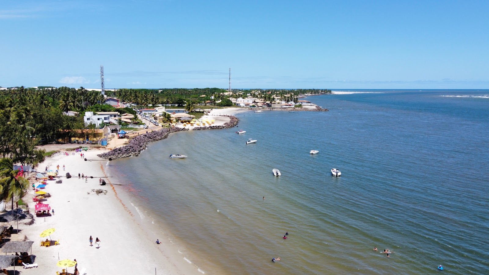 Foto van Praia do Saco met recht en lang