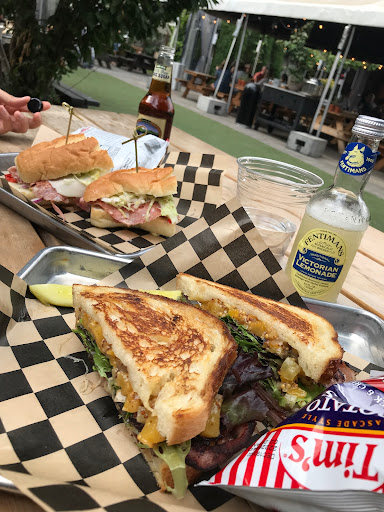 American Restaurant «red hills market», reviews and photos, 155 SW 7th St, Dundee, OR 97115, USA