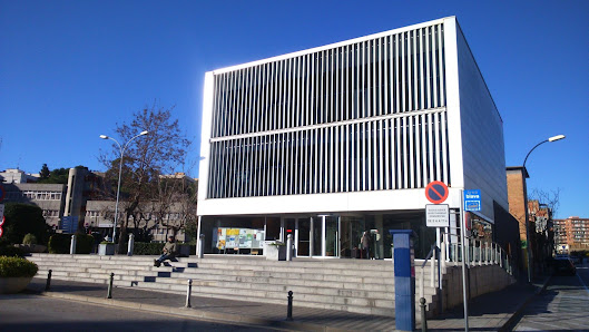 Biblioteca Fages de Climent Plaça del Sol, 11, 17600 Figueres, Girona, España