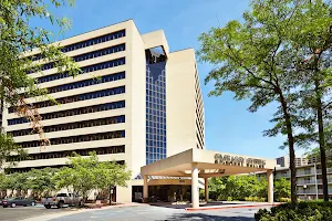 Embassy Suites by Hilton Crystal City National Airport image