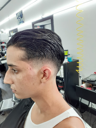 Barber Shop «V.I.P. Cuts Barber Shop Inc.», reviews and photos, 17519 Pines Blvd, Pembroke Pines, FL 33029, USA
